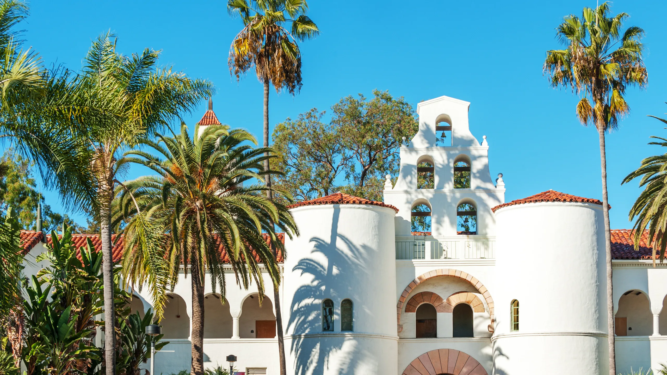 Hepner Hall housing School of Social Work, symbol of San Diego State University, California, USA