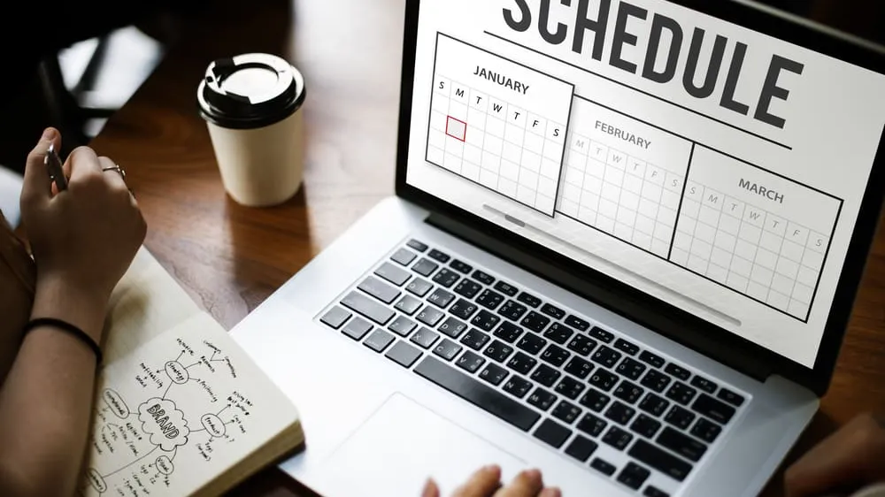 student planning out schedule