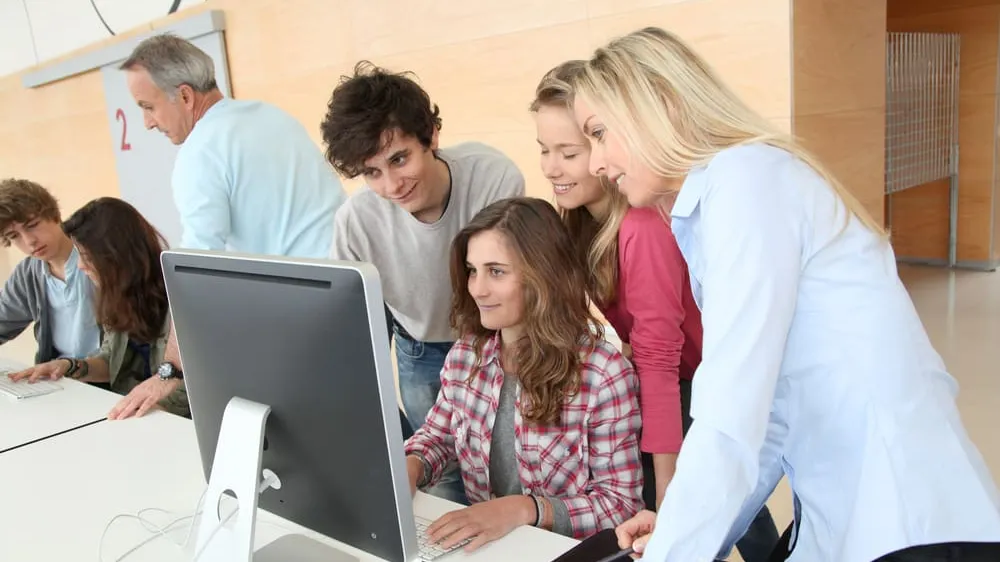 student is working on a training course