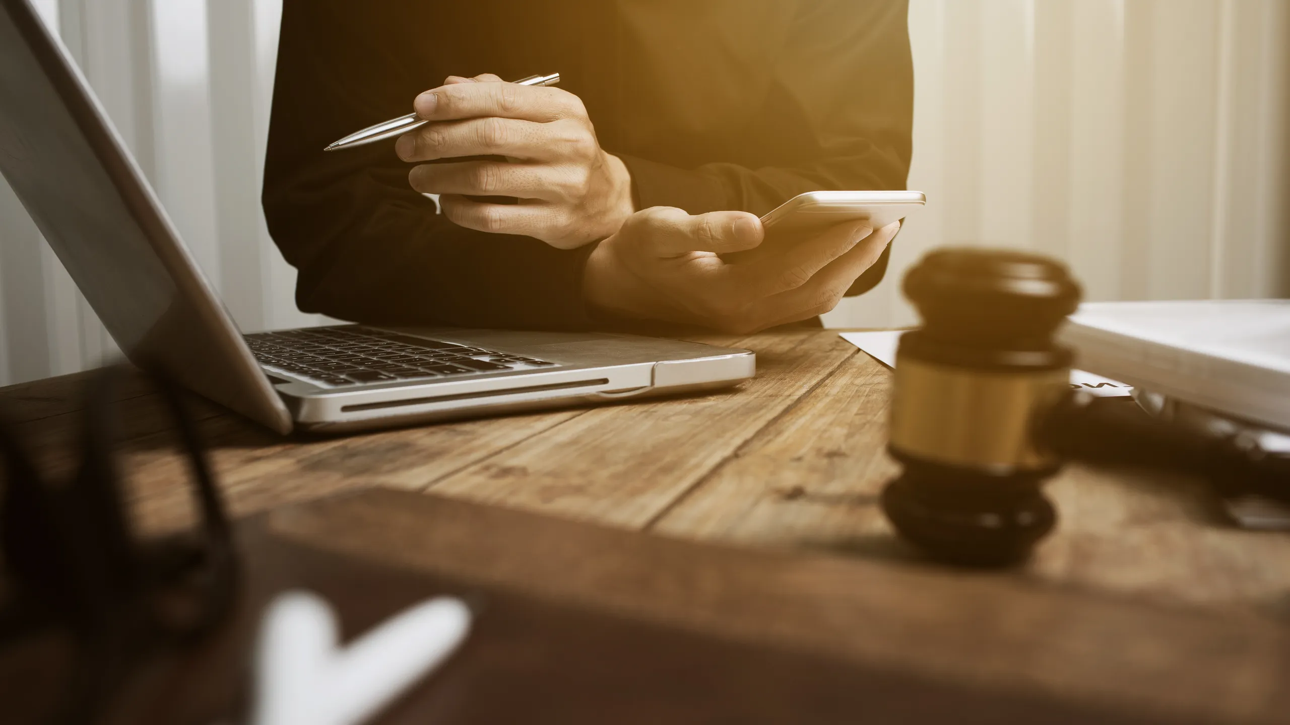 how to become a lawyer