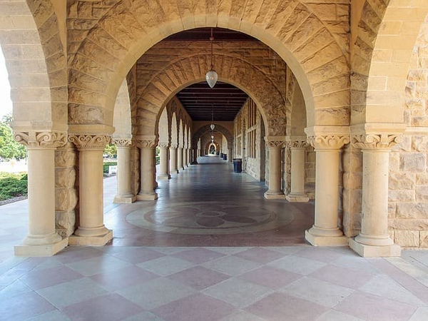 stanford-1094778_640